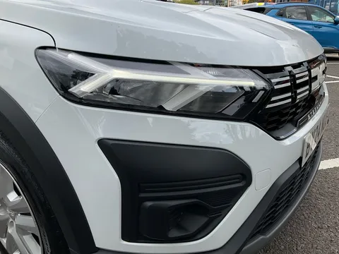 BV24NUU Dacia Sandero Stepway 1.0 TCe Essential 5dr Thumbnail #27