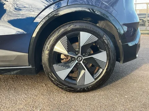 HV72UDJ Renault Megane E-Tech EV60 160kW Equilibre 60kWh Optimum Charge 5dr Auto Thumbnail #32