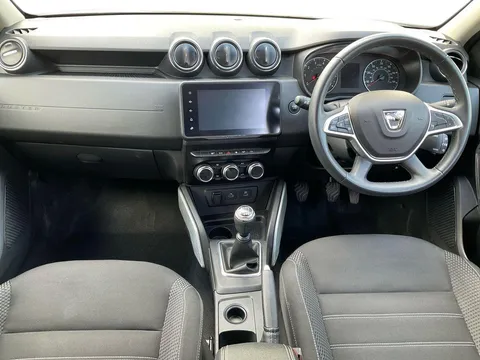 8 of 33 for Dacia Duster 1.0 TCe 90 Prestige 5dr