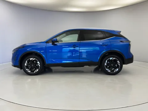 LF75EKP Nissan Qashqai 1.3 DiG-T MH N-Connecta [Glass Roof] 5dr Thumbnail #5