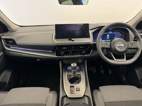 LF75EKP Nissan Qashqai 1.3 DiG-T MH N-Connecta [Glass Roof] 5dr Thumbnail #3