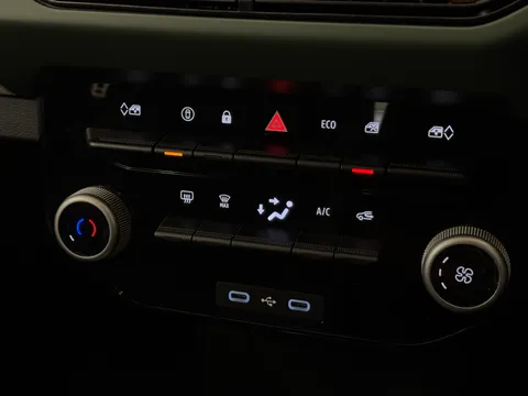 DT74FXS Dacia Spring 27kWh Extreme 65 48kW 5dr Auto Thumbnail #25