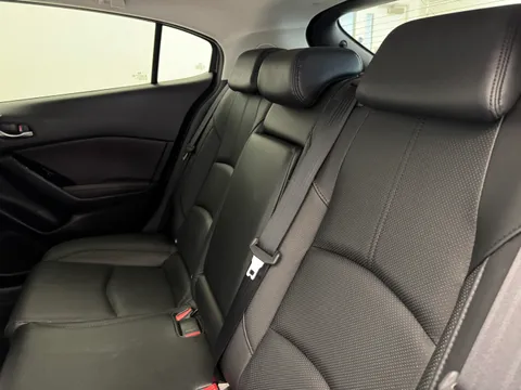 DF18VCY Mazda Mazda3 2.0 Sport Nav 5dr Thumbnail #11
