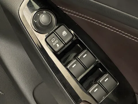 DF18VCY Mazda Mazda3 2.0 Sport Nav 5dr Thumbnail #21