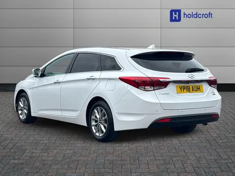 YP18AUH Hyundai i40 1.7 CRDi Blue Drive SE Nav Business 5dr Thumbnail #4