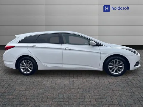 YP18AUH Hyundai i40 1.7 CRDi Blue Drive SE Nav Business 5dr Thumbnail #6
