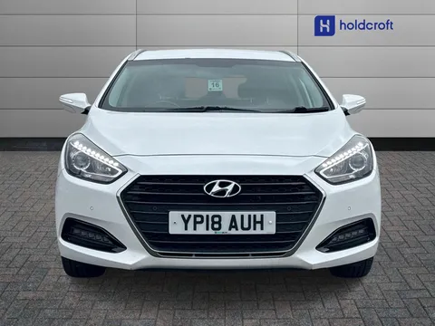 YP18AUH Hyundai i40 1.7 CRDi Blue Drive SE Nav Business 5dr Thumbnail #8