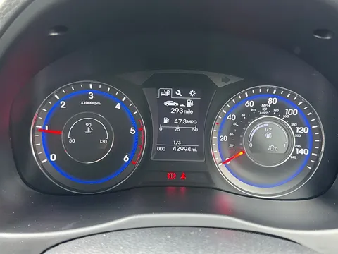 YP18AUH Hyundai i40 1.7 CRDi Blue Drive SE Nav Business 5dr Thumbnail #13