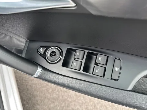 YP18AUH Hyundai i40 1.7 CRDi Blue Drive SE Nav Business 5dr Thumbnail #26