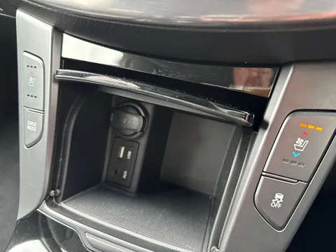 YP18AUH Hyundai i40 1.7 CRDi Blue Drive SE Nav Business 5dr Thumbnail #28