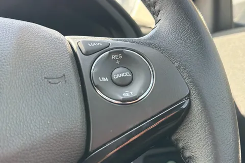 LC68YTL Honda Hr-V 1.5 i-VTEC SE CVT 5dr Thumbnail #15