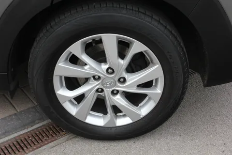 DA68AKX Hyundai Tucson 1.6 GDi SE Nav 5dr 2WD Thumbnail #7