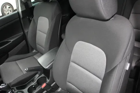 DA68AKX Hyundai Tucson 1.6 GDi SE Nav 5dr 2WD Thumbnail #11
