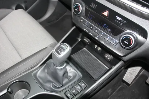 DA68AKX Hyundai Tucson 1.6 GDi SE Nav 5dr 2WD Thumbnail #25