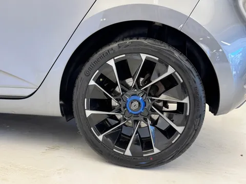 HT25KKP Renault Clio 1.0 TCe 90 Esprit Alpine 5dr Thumbnail #17