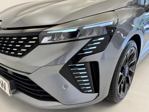 HT25KKP Renault Clio 1.0 TCe 90 Esprit Alpine 5dr Thumbnail #18