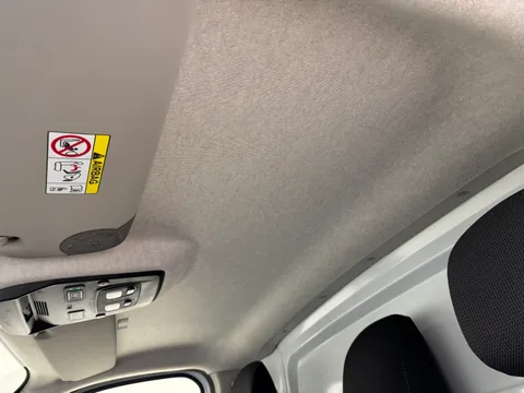 HN74NTC Renault Trafic LL30 Blue dCi 130 Advance [Safety] Van Thumbnail #11