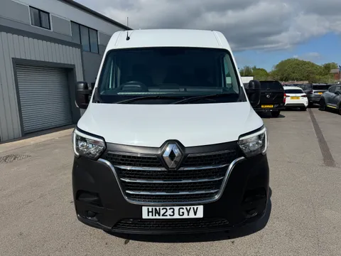 HN23GYV Renault Master LM35dCi 135 Business+ Medium Roof Van Thumbnail #1