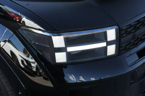 MT25YND Hyundai Santa Fe 1.6 TGDi Plug-in Hybrid Calligraphy 5dr 4WD Auto Thumbnail #6