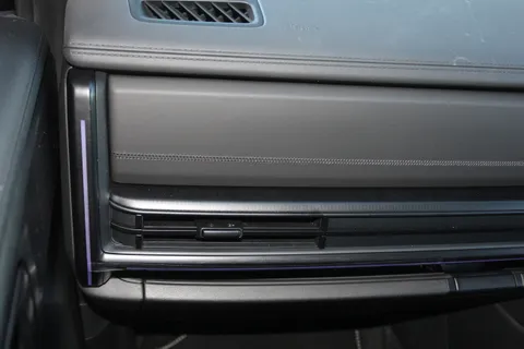 MT25YND Hyundai Santa Fe 1.6 TGDi Plug-in Hybrid Calligraphy 5dr 4WD Auto Thumbnail #9
