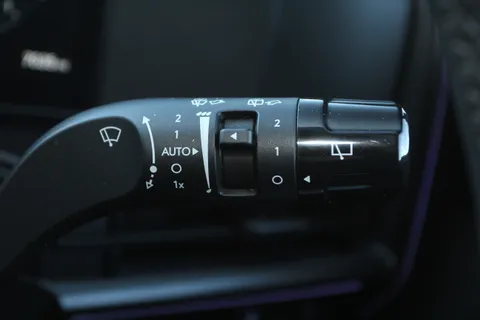 MT25YND Hyundai Santa Fe 1.6 TGDi Plug-in Hybrid Calligraphy 5dr 4WD Auto Thumbnail #25