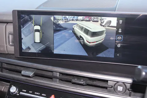 MT25YND Hyundai Santa Fe 1.6 TGDi Plug-in Hybrid Calligraphy 5dr 4WD Auto Thumbnail #31