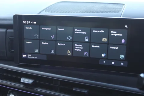 MT25YND Hyundai Santa Fe 1.6 TGDi Plug-in Hybrid Calligraphy 5dr 4WD Auto Thumbnail #32