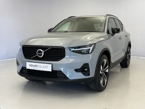 RA74CVF Volvo XC40 2.0 B4P Ultra Dark 5dr Auto Thumbnail #3