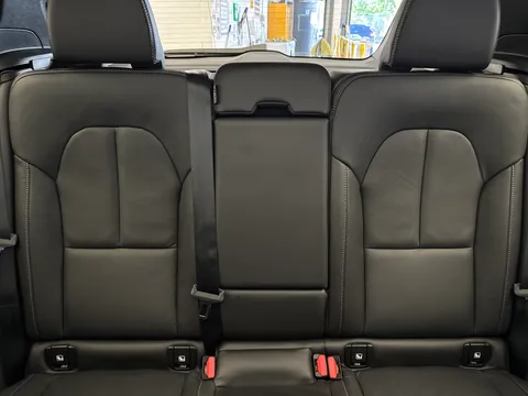 RA74CVF Volvo XC40 2.0 B4P Ultra Dark 5dr Auto Thumbnail #15