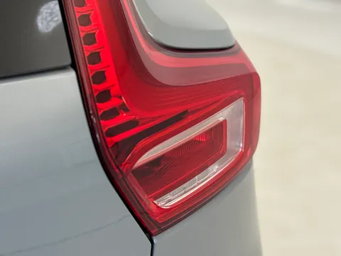 RA74CVF Volvo XC40 2.0 B4P Ultra Dark 5dr Auto Thumbnail #33