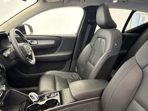 RA74CVF Volvo XC40 2.0 B4P Ultra Dark 5dr Auto Thumbnail #10