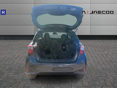 KF18JZC Toyota Yaris 1.0 VVT-i Icon Tech 5dr Thumbnail #7