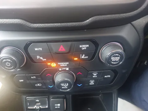 SF21WFV Jeep Renegade 1.0 T3 GSE Night Eagle II 5dr Thumbnail #20