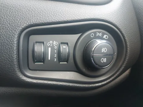SF21WFV Jeep Renegade 1.0 T3 GSE Night Eagle II 5dr Thumbnail #29