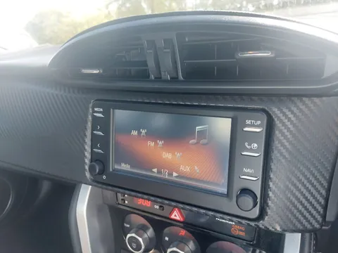 DG17KXD Toyota GT86 2.0 D-4S 2dr Auto Thumbnail #18