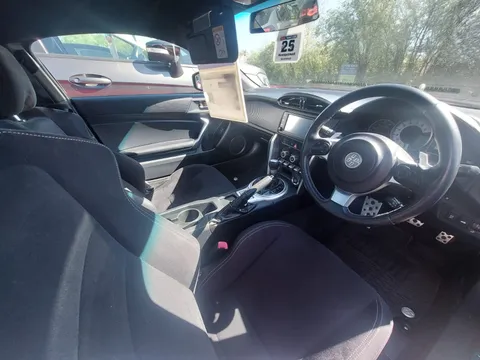 DG17KXD Toyota GT86 2.0 D-4S 2dr Auto Thumbnail #32