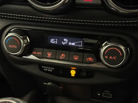 DV73FDD Nissan Juke 1.0 DiG-T 114 N-Connecta 5dr Thumbnail #27