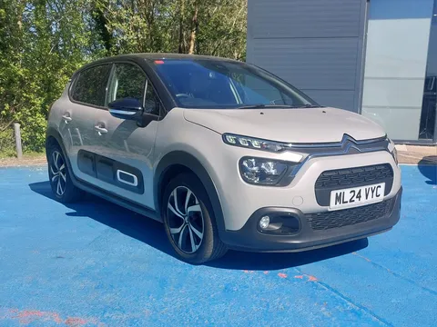 ML24VYC Citroën C3 1.2 PureTech Max 5dr Thumbnail #1