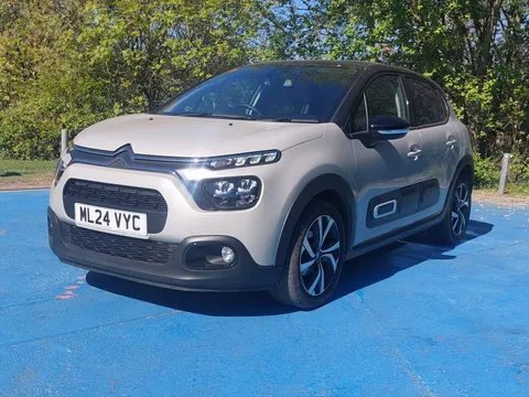 ML24VYC Citroën C3 1.2 PureTech Max 5dr Thumbnail #4