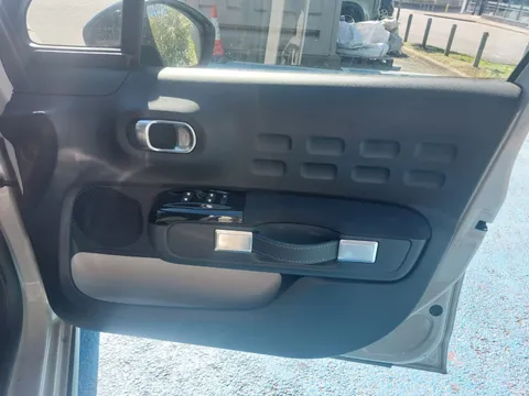 ML24VYC Citroën C3 1.2 PureTech Max 5dr Thumbnail #23