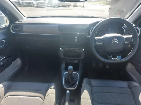 ML24VYC Citroën C3 1.2 PureTech Max 5dr Thumbnail #2