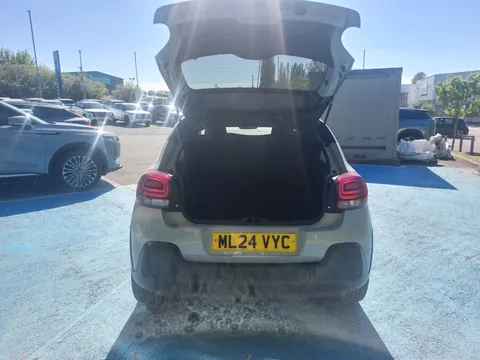 ML24VYC Citroën C3 1.2 PureTech Max 5dr Thumbnail #12