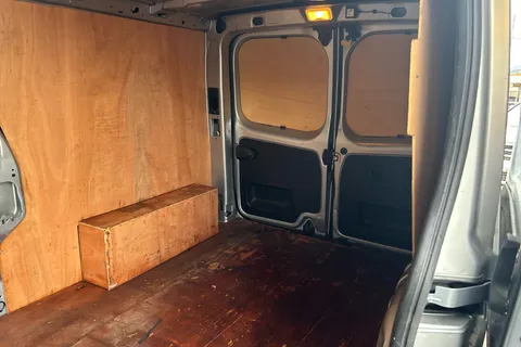 FM23UFW Renault Trafic LL30 Blue dCi 170 Sport+ Van EDC Thumbnail #17