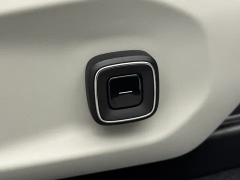 DL75NXC Volvo ES90 245kW SM Extended Range Ultra 92kWh 5dr Auto Thumbnail #18