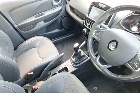 BV18RVY Renault Clio 0.9 TCE 90 Signature Nav 5dr Thumbnail #13