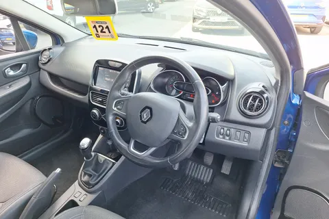 BV18RVY Renault Clio 0.9 TCE 90 Signature Nav 5dr Thumbnail #35