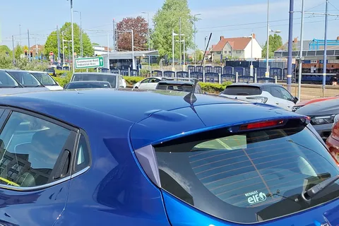 BV18RVY Renault Clio 0.9 TCE 90 Signature Nav 5dr Thumbnail #24