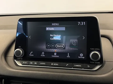 DU23CCV Nissan Qashqai 1.3 DiG-T MH Acenta Premium 5dr Thumbnail #23