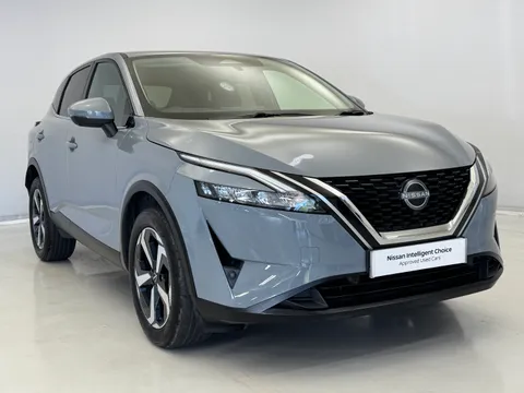 YC72VDK Nissan Qashqai 1.3 DiG-T MH N-Connecta 5dr Thumbnail #2
