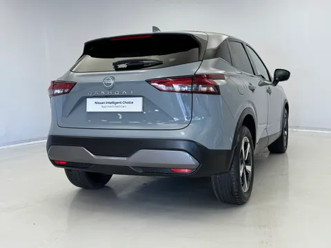 YC72VDK Nissan Qashqai 1.3 DiG-T MH N-Connecta 5dr Thumbnail #7